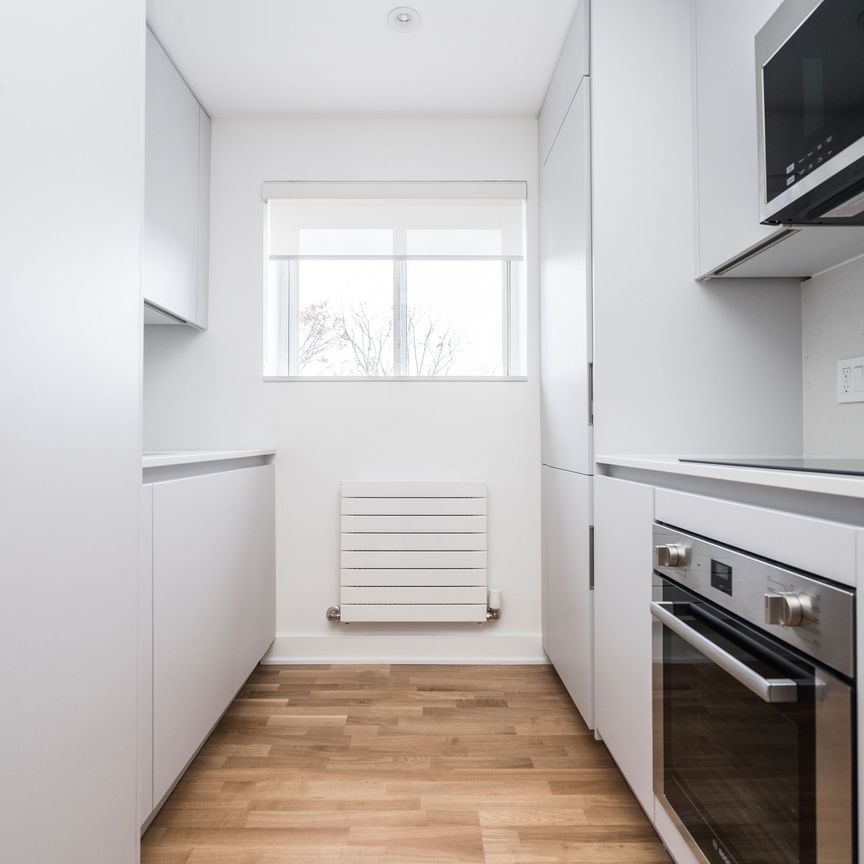 47-49 Riverwood Parkway - Photo 1