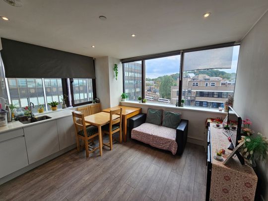 1 Bed Flat, Queens House, HA1 - Photo 1