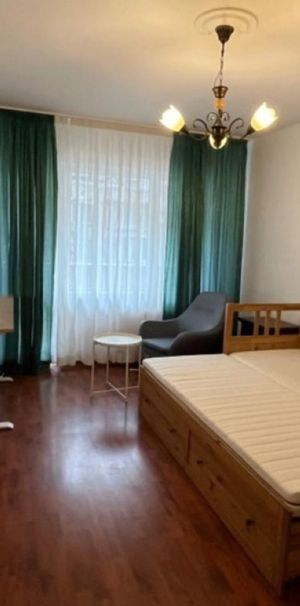 O camera de inchiriat Astra - Fotografie 1