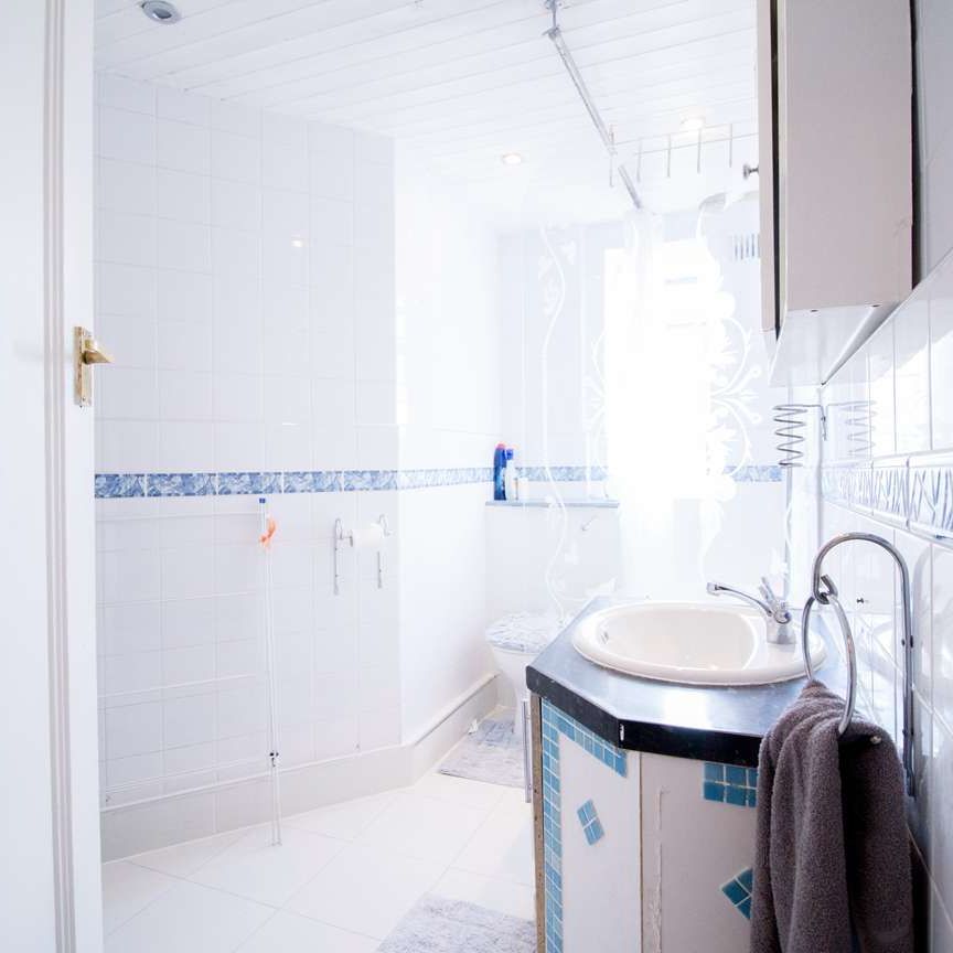 West Kensington Court A Room A Room C - Photo 1