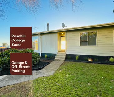 3 BEDROOM - FULLY RENOVATED - GARAGE - Photo 2