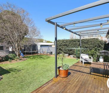 IMMACULATE THREE BEDROOM HOME ! - Photo 4