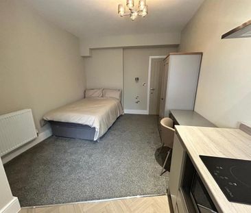 Studio to rent - Photo 3