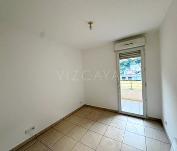 Location Appartement 3 pièces 50m² NICE 06100 - Photo 3