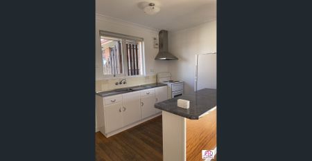 1 BEDROOM IN TOWN - Photo 4