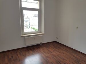 Freiheitsstr. 37, Wohnung 6 – Balkon, Bad mit Wanne, Abstellraum im Treppenhaus, Keller - Photo 4