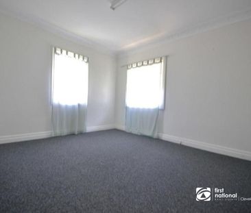 CLOSE TO GARDEN CITY SHOPPING CENTRE & GRIFFITH UNIVERSITY. - Photo 6