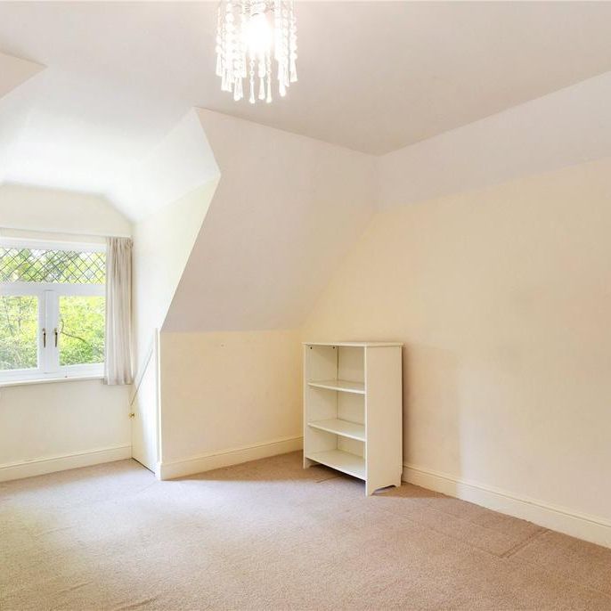 5 bedroom detached house to rent - Photo 1