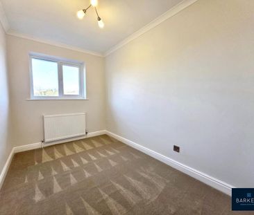 2 bedroom semi-detached house to rent - Photo 3