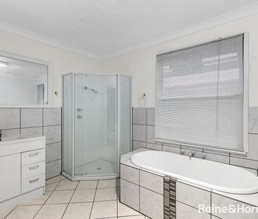 SPACIOUS HOME READY FOR YOU TO MOVE IN AND ENJOY!! - Photo 6