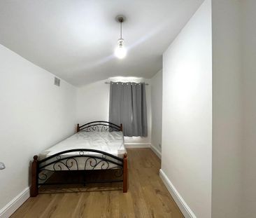 4 bedroom terraced house to rent - Photo 1