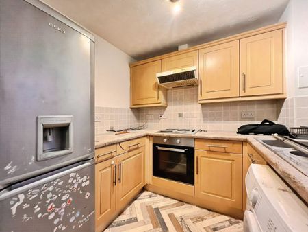 Josling Close, Grays, RM17 - Photo 4