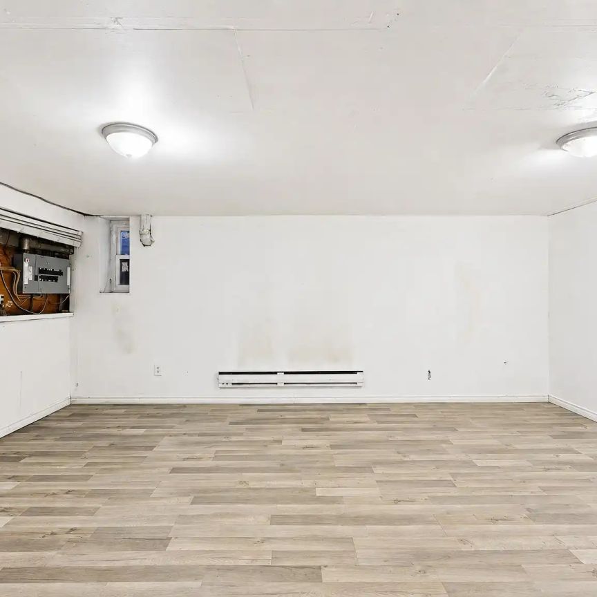Winding Trail Townhomes — 3 bed 2 bath 2-Storey Townhouse - Photo 1