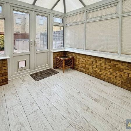 Pollards Close, Rochford - Photo 1