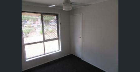 Central to everything! - Photo 4