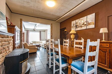 Knusse rijwoning met 2 slaapkamers te huur in het centrum van Diksmuide - Photo 5