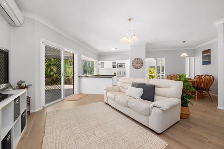 Large block, great location. - Photo 3