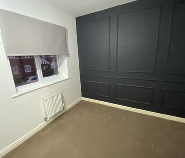 Robinson Road, ELLESMERE PORT - Photo 1