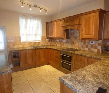 3 bedroom terraced house to rent - Photo 4