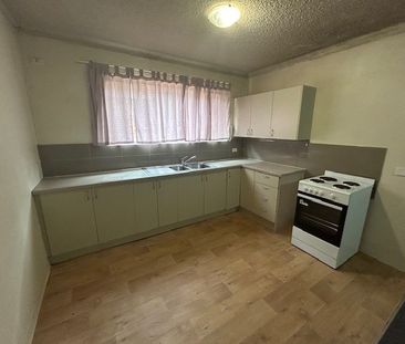 Ground Floor Living - Photo 6