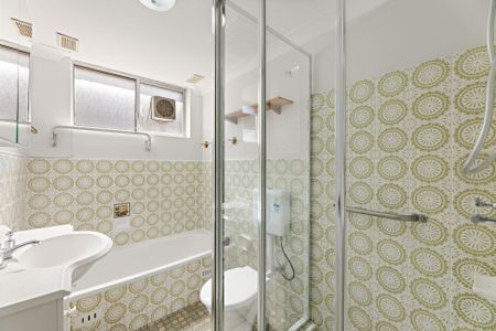 Updated Abode | Ultra Convenience - Photo 4