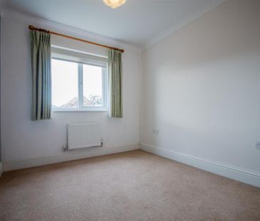 4 bedroom terraced house to rent - Photo 2