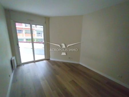 Location Appartement 2 pièces 44m² NICE 06300 - Photo 2