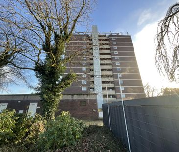 Renovierte 3-ZKB-Wohnung im Hochhaus im Europaviertel zu vermieten! - Photo 6