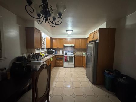 For Lease - 7523 Middlebrook Street Unit# Upper, Mississauga, Ontario - Photo 5