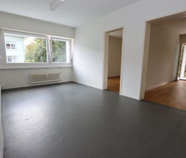 ATTRAKTIVE, GERÄUMIGE 3 ZIMMERWOHNUNG AN GUTER LAGE - Photo 4