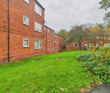 Flat to rent on - Photo 2