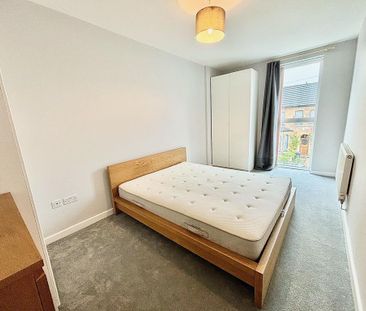 2 bedroom flat to rent - Photo 4