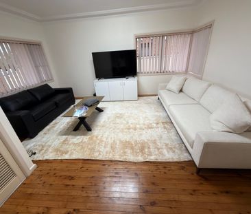 South Wentworthville - Photo 2