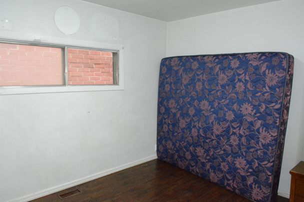 For Lease - 137 Markham Street Unit# main, Toronto, Ontario - Photo 1