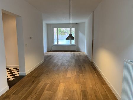 Te huur: Appartement Karel du Jardinstraat in Amsterdam - Photo 2