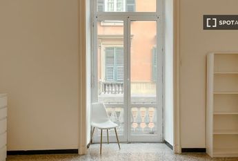 genoa, Liguria 16124