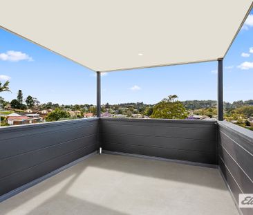 1/15-17 Figtree Crescent - Photo 2