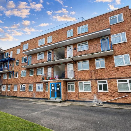 1 bedroom ground floor flat to rent - Photo 4