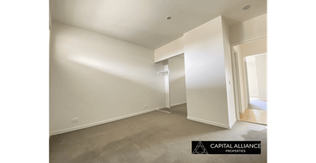 2 bed 2 bath apartment with Carpark, PERFECT location - Photo 4