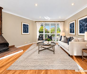 Spacious Family Home with Heated Swimming Pool & Solar Power - Photo 3
