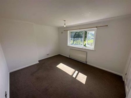 Coniston Grove,baildon, BD17 - Photo 4