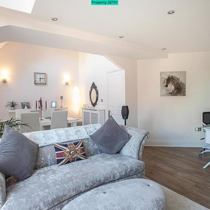 2 bedroom duplex to rent - Photo 1