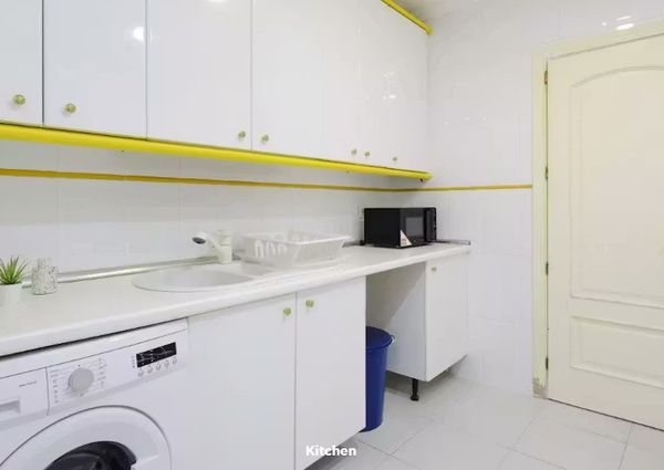 Calle de Martín de los Heros, Madrid, Community of Madrid 28008