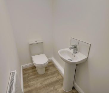 3 bedroom end of terrace house to rent - Photo 6