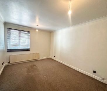 Forest Road West, Nottingham, NG7 - Photo 2