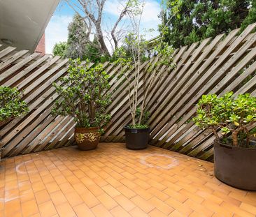 2/16 King Street, Elsternwick VIC 3185 - Townhouse For Rent | Domain - Photo 3