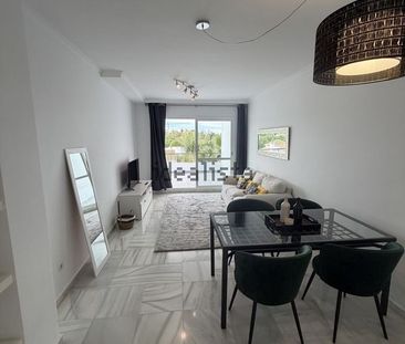 Alquiler de piso en Calle Aries, 24 - Photo 2