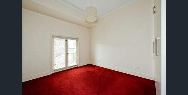 CHARMING VICTORIAN HOME WITH MODERN COMFORTS - Photo 1