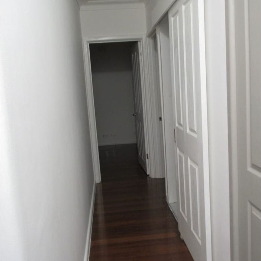 Centrally located! - Photo 1