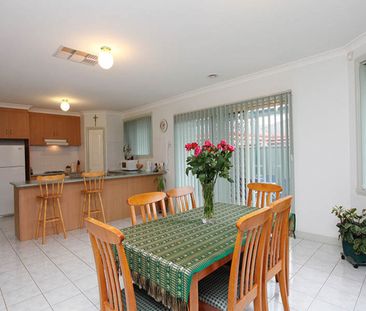 Spacious & Excellent Location - Photo 2